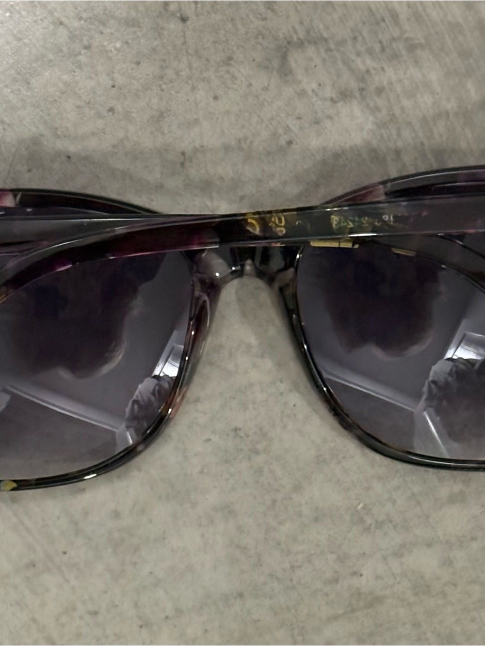 Disney Minnie Floral Sunglasses. - Picture 4 of 10